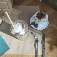 Choco smoothie and cappuccino at Paper Plane in Nice