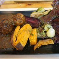 "Meatballs" with Liege sauce at Le Petit Pressoir in Liege