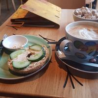 Vegan cream cheese bagel 😋 at Bagels & Beans - Schouwburgplein in Rotterdam