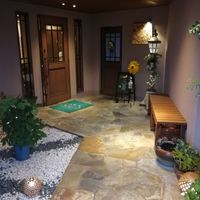 Warm entrance  at Shojin Cafe Foi - Nishikuginukicho in Wakayama