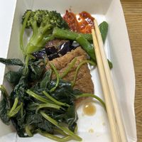 Little hunger so only a ver small selection of the buffet. Chili sauce is very nice!  at Miao Yuan Su Shih Buffet in Taipei