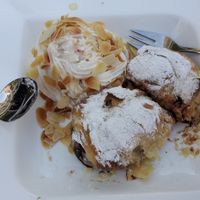 Blätterteig gefüllt mit Kirschen und Sojasahne at Gasthaus Zum Anker in Efringen-kirchen