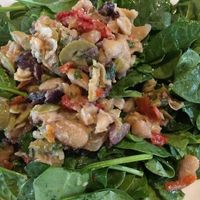 Tuscan bean spinach salad with Lemon vinegarette at Blue Highway Pizza in Ocala