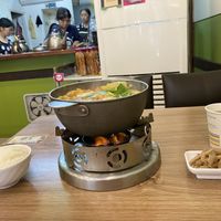 Meal and view into kitchen  at Quán Zhēn SùShí 全真素食 in Taipei