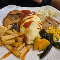 Chicken chop omurice at Quán Zhēn SùShí 全真素食 in Taipei