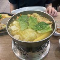 Noodle hotpot   at Quán Zhēn SùShí 全真素食 in Taipei