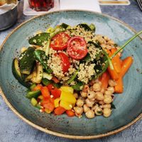 Ferber Bowl with Quinoa, Avocado, Chick Peas, Spinach and Veggies at Ferbers in Aachen