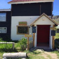 looks like a house on the corner at Curcuma in El Chalten