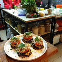 Raw cosmic pizzas! at Curcuma in El Chalten