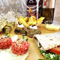 Aperitivo vegan #Veganuary at Basilico Food - Via Massarenti in Bologna