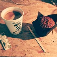 Coffee and muffin at Dulcimena Coffee & Go in Granada