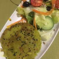 Vegan burger with side salad  at Fior di Cucuzza in Matera