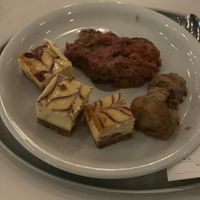 Cheesecakes / rhubarb crumple pie / pudding bread   at Hiltl - Dachterrasse in Zurich