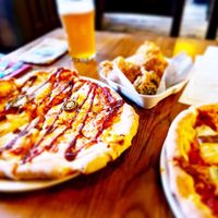 Pizza and cauliflower/broccoli wings at Broadcast in Glasgow