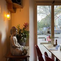 Cozy atmosphere. I was there early but the place filled up quickly.  at Bloem in Amsterdam