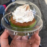 Gluten and lactose free lemon meringue cupcake  at Celicioso - Hortaleza in Madrid