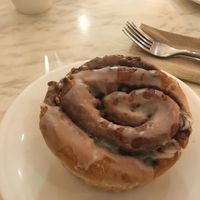 Cinnamon roll at Green Bar in Makati