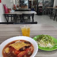 Was nearby.. revisit this nice vegetarian shop. 🍅 Tomato soup noodle .. yummy .. very affordable price at Quan Chay 103 in Ho Chi Minh City