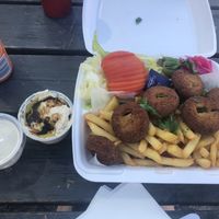 Falafel Tallrik with baba ganoush at Rima's in Varberg