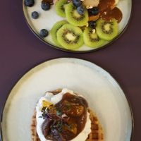 Sweet vegan waffles at Fourchette a Bicyclette in Brussels