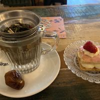 Fortune tea (nice, but a bit sweet) and tompouce (nice, but not creamy enough) at Sencha Lunchstore in Alkmaar