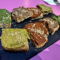 Tabla de patés crudiveganos  at VA De BO in Mallorca