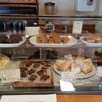 Cabinet treats April 2016 at Hislop's Cafe in Kaikoura