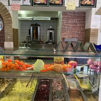 Verschiedene vegane Optionen  at Lavash in Hannover