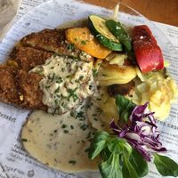 Cordon bleu de seitán  at Hicuri in Granada