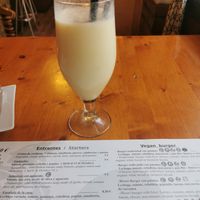Smoothie tropical at Hicuri in Granada