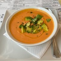 Salmorejo de aguacate  at Hicuri in Granada