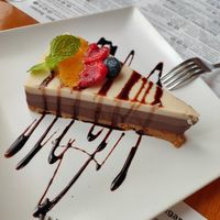 Tarta 3 chocolates at Hicuri in Granada