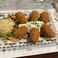 Croquetas de setas  at Hicuri in Granada