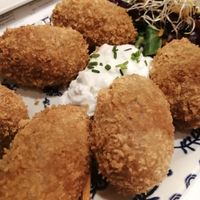 Muy sabrosas las croquetas de Shitake at Hicuri in Granada
