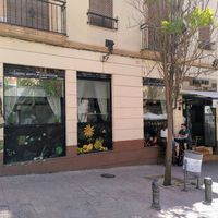 Entr at Hicuri in Granada