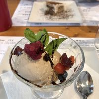 Helado de avellana vegano  at Hicuri in Granada