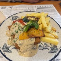 Cordón bleu de seitan con bacon y queso en salsa de setas, buenísimo   at Hicuri in Granada