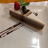 Tarta de tres chocolates at Hicuri in Granada