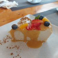 Tarta de yogur at Hicuri in Granada