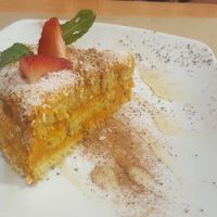 Carrot cake at Hicuri in Granada