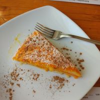 Tarta de zanahoria at Hicuri in Granada