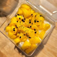 Mango on top at Fruitive - Palmer Alley in Washington