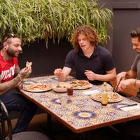 Edo and Lorenzo having lunch with Ben at Shop 225 Pizzeria in Pascoe Vale South