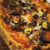 Pizza vegana huertana at Mano a Mano in Murcia