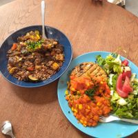 Two main dishes. The right one quite spicy at Smaki Roslinne in Krakow