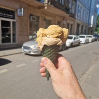 Speculoos and salted caramel at Zielony Talerz x Wegałki in Krakow