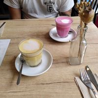 Turmeric and beetroot lattes at SUE in Rotterdam