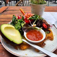 Vietnamese pannenkoek met avocado en tempeh at SUE in Rotterdam