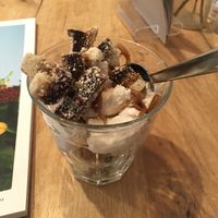 Coconut icecream with caramel & chunks at SUE in Rotterdam