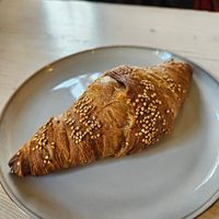Croissant (2€) - hopefully vegan (marked with 'V') at NOP in Tallinn